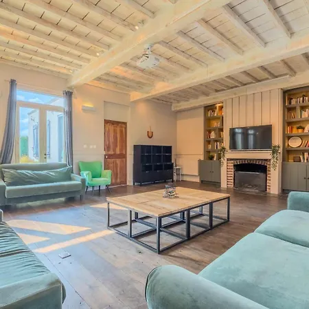 15 Min To Lille - Beautiful 14p House, 5 Bedrooms Sainghin-en-Mélantois