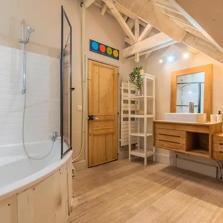 Guest house 15 Min To Lille - Beautiful 14p House, 5 Bedrooms