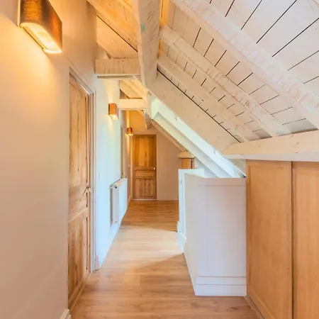 15 Min To Lille - Beautiful 14p House, 5 Bedrooms With Parking Gasthof 3*