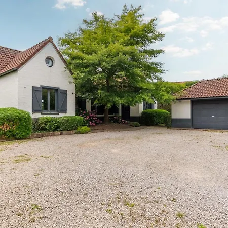 15 Min To Lille - Beautiful 14p House, 5 Bedrooms With Parking Sainghin-en-Mélantois